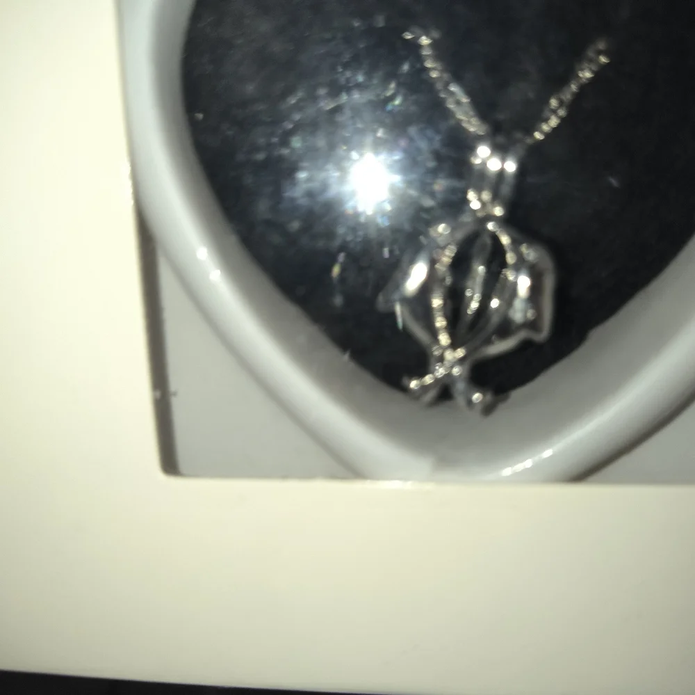 Atlantis necklace life